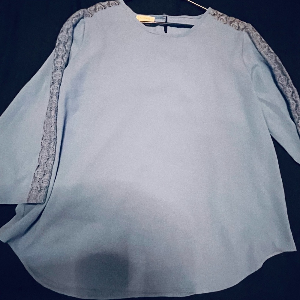 Women's Blue Lace Sleeve Top